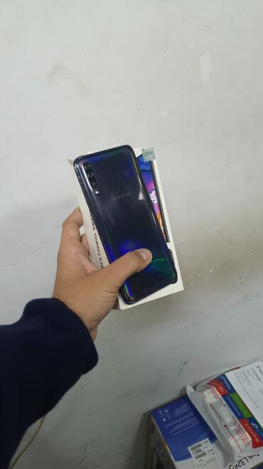 Opel: Samsung Galaxy A70, 128 GB, rəng - Qara, Zəmanət, Sensor, Simsiz şarj