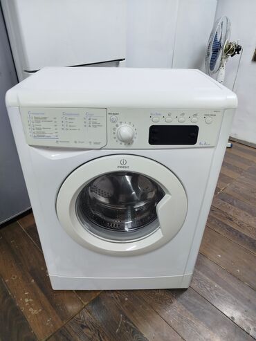 Paltaryuyan maşınlar: Paltaryuyan maşın Indesit, 6 kq, Yeni, Avtomat, Qurutma var, Kredit var, Pulsuz çatdırılma