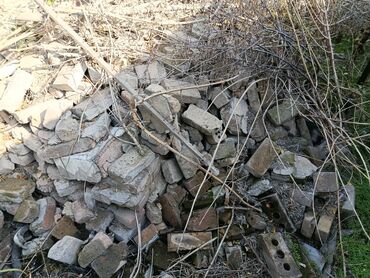 кухонные шкафы недорого: Продам кирпичи б/у недорого