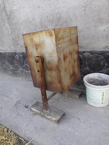 Кувалды: Кувалда с комбинированным бойком - Массивная стальная головка: одна — 7