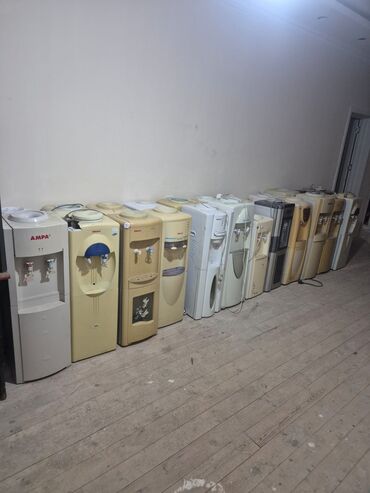 Məişət əlcəkləri: Dispenserler her biri ela veziyetde 70 manatdan 100 manata qeder var