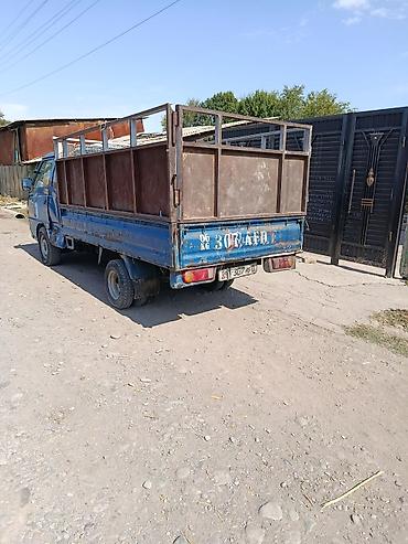 кроно: Hyundai Porter (Porter I), малотоннажный бортовой грузовик. Кузов: - — 8
