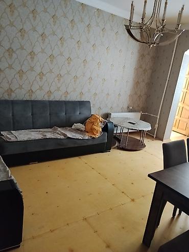 biləsuvarda ev: Ev Sumqayıt 18 mkr da yerləşir qanuni 4 otağdı evin yanında 2 məkdəb 2 — 6