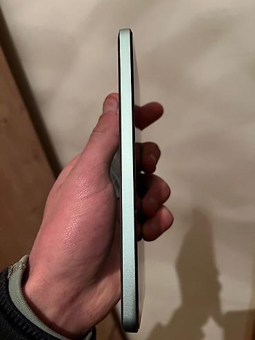apple magic keyboard: Məhsul: Smartfon (USB‑C girişli, ikili alt hoparlör qəfəsi, yuxarı və — 3