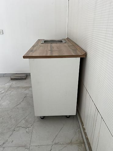 silver kitchen: Тумба для кухни, Новый, С мойкой, Напольная, ДСП, Платная доставка, Самовывоз, цвет - Белый — 2
