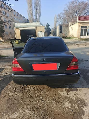 avto 312: Mercedes-Benz C-Class (W202) sedan Xüsusiyyətlər: - Kuzov: 4 qapılı — 1