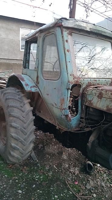 кабина трактор: Трактор колесный с кабиной и навесным оборудованием Описание: - — 1