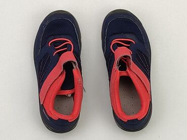 buty sportowe profilowane z dziurkami z tyłu: Buty sportowe 31, Używany