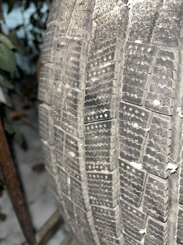 кузов газ 53: Продаю зимние шины 205/60 R16 92T
Цена 15.000с комплект 4 штук