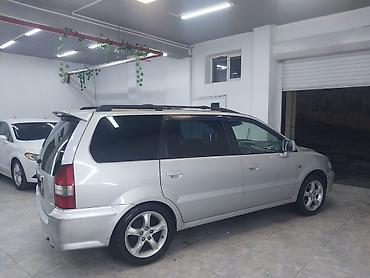 mitsubishi lancer evolution: Mitsubishi Chariot Grandis – 7 yerlik geniş ailə miniveni — 8