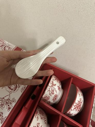 rose: Набор пиал с ложками Holiday Rose - Состав: 4 керамические пиалы + 4 — 4