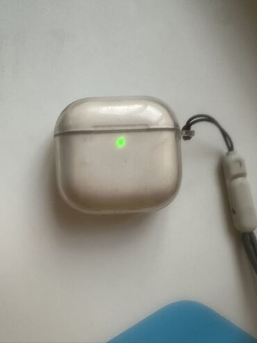 чехол для airpods про: Беспроводные наушники airpods 4 в зарядном кейсе состояние хорошее