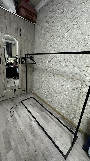 Вешалки: Напольная вешалка для одежды Ширина:130см Высота:150см - Конструкция — 1