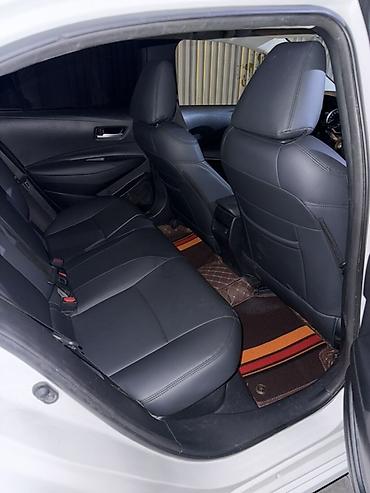 toyota corrolla: Toyota Corolla: 2019 г., 1.8 л, Вариатор, Гибрид, Седан — 7