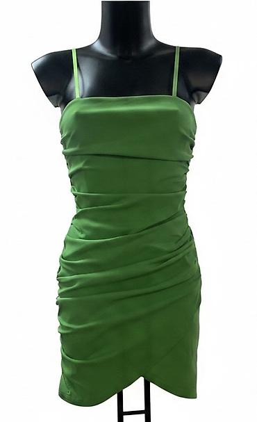 attraction set: Mini haljina bez bretela – plisirani kroj
S M L
1450
Din — 5