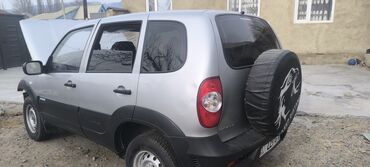 грузовые авто продажа: Chevrolet Niva: 2011 г., 1.7 л, Механика, Бензин, Внедорожник