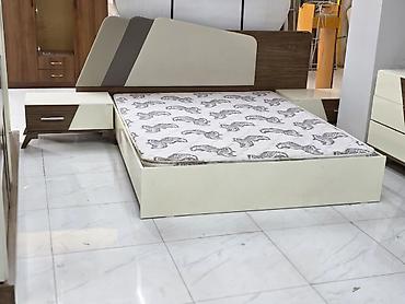 par: “Asya” yataq dəsti – Merinos firması Tərkibi: - Geniş sürgülü şkaf — 4