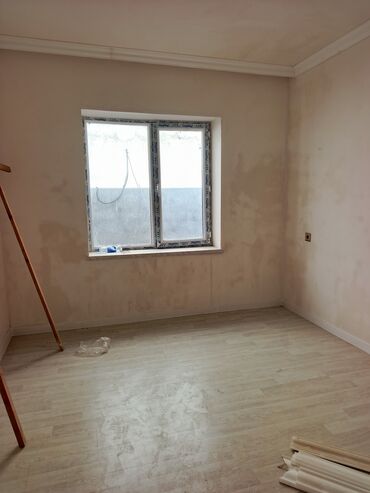 Həyət evləri və villaların satışı: Satılır:Yeni Suraxanı 106 nömrəli marşrutun axrında 2 sotda 7 daş — 8