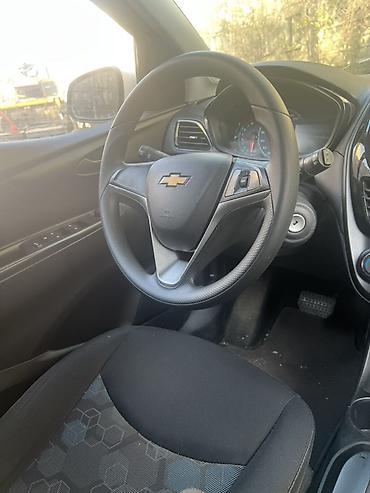Chevrolet: Chevrolet Spark: 2016 г., 1 л, Вариатор, Бензин, Хэтчбэк — 4