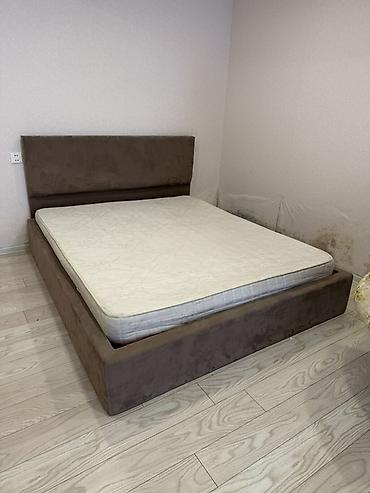 orxideya guli: Mebel dəsti: ikinəfərlik çarpayı və döşək - Ölçü: təxmini 160×200 sm — 3