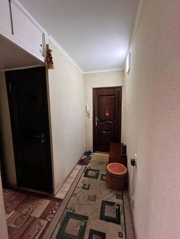 продам 3 х ком кв в мкр: 3 комнаты, 58 м², 104 серия, 4 этаж, Косметический ремонт