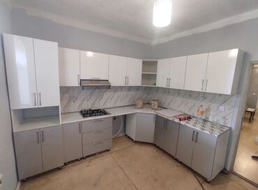 Sifarişlə mətbəx mebeli: Sifarişlə mətbəx dəsti, Özü çəkən petlələr, Mat laminat, Kredit yoxdur, Pulsuz çatdırılma — 13