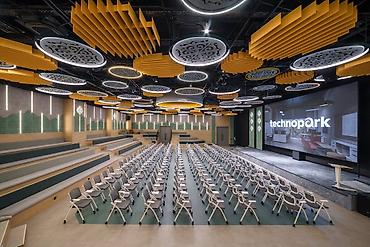 Аренда коворкинга: Конференц-зал, 468 м², Technopark, 400 мест, На день — 3