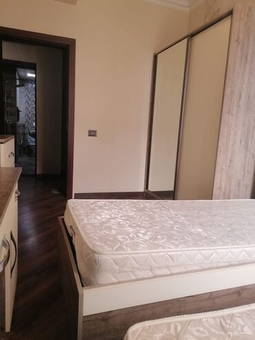 Uzunmüddətli kirayə mənzillər: Unvan xirdalan seheri 1 nomreli mekdebin yani 3 otaq tam esyali her -da lalafo.az — 10 Uzunmüddətli kirayə mənzillər: Unvan xirdalan seheri 1 nomreli mekdebin yani 3 otaq tam esyali her — 10