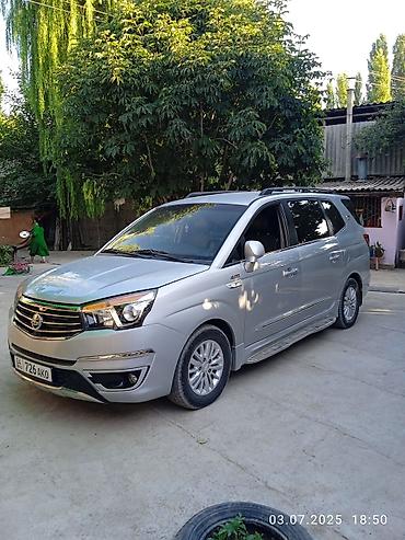электромобиль такси: Ssangyong Rodius: 2017 г., Дизель, Минивэн — 1