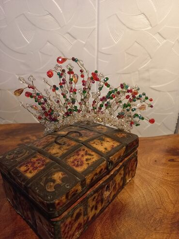 Taclar: Gəlin tacları və saç aksesuarları dəsti cəmi 300 azn - Üç fərqli — 3