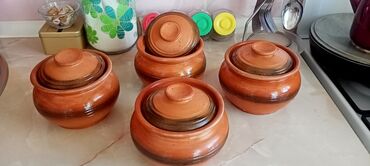 глиняная посуда бишкек: Продаю глиняные горшочки для приготовления пищи 4 штуки. Не