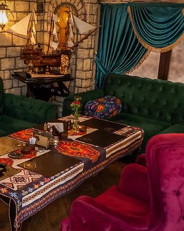 Restoran ucun sifarishle duzeltdirilib, divan ve kreslo, ve 3 eded lalafo.az -da Restoran ucun sifarishle duzeltdirilib, divan ve kreslo, ve 3 eded