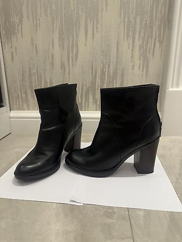 is batinka: Qadın botları – qara, topuqlu - Model: qısa boğazlı (ankle boots) — 4