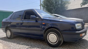 авто с последующим выкупом бишкек фит: Volkswagen Vento: 1993 г., 1.8 л, Механика, Бензин, Седан