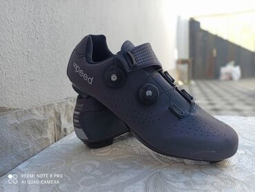 air jordan ayakkabı: Şosse velosipedi üçün ayaqqabılar. super vəziyyətdədir
ölçüsü 43