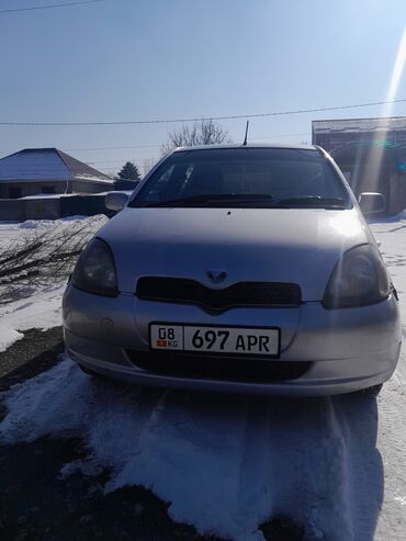 продаю машину бишкек: Toyota Vitz: 2001 г., 1 л, Автомат, Бензин, Хэтчбэк