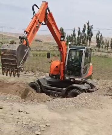 купить шины бу в бишкеке: Экскаватор, JCB, 2018 г., Дөңгөлөктүү