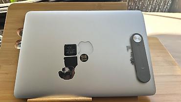 Apple MacBook: Apple MacBook Pro 2015 — 13”, 256GB Qiymət: 600 AZN Apple MacBook — 4