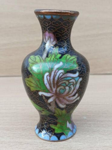Home Decor: Vase, color - Multicolored, Used