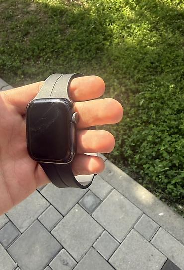 iphone xs qara: Apple watch 9/45 93 pil ciziqlari var qiymetde nezere alinib — 1