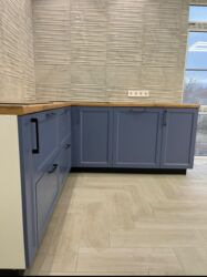 Мебель на заказ: Услуги покраски мебельных фасадов шкафы,прихожкидвери рестоврация — 20