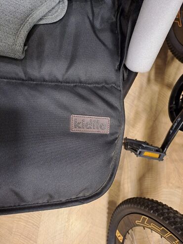 Əkizlər üçün arabalar: Əkizlər üçün araba, Kidilo, Yeni, Yaş: 12-18 ay, Ödənişli çatdırılma — 2