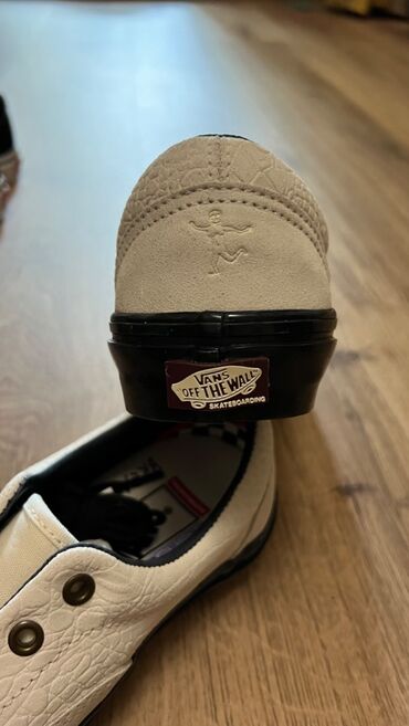 Кроссовки и спортивная обувь: Продаю оригинальные Vans Skateboarding shoes из Америки. Очень