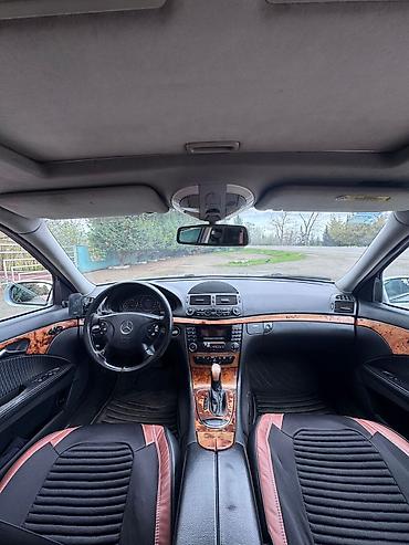 belarus traktorlarin satisi: Mercedes-Benz E-Class sedan (W211), gümüşü rəng. Əsas xüsusiyyətlər — 7