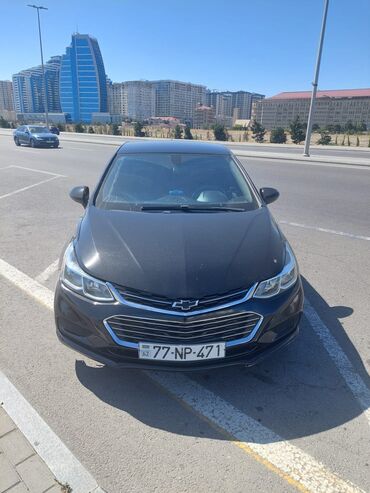 3 kameralı videoregistrator: Chevrolet Cruze: 1.4 l | 2017 il 200000 km Sedan
