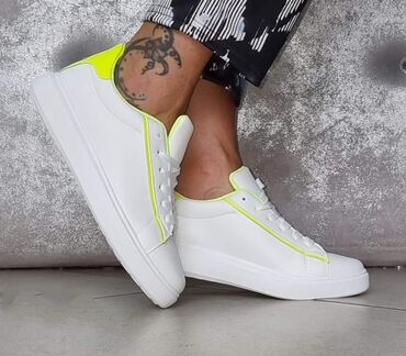 Women's Sneakers and athletic shoes: 41 na lalafo.rs — 14 Women's Sneakers and athletic shoes: 41 — 14