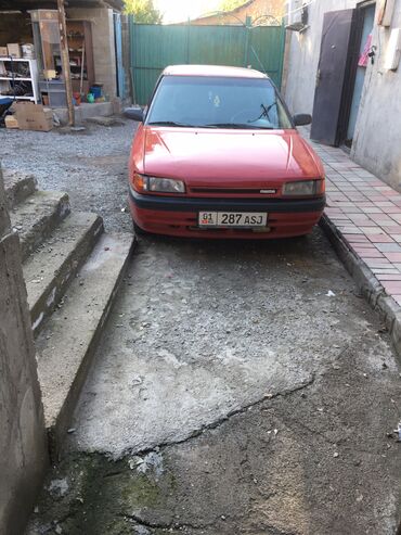 купить авто в расрочку: Mazda 323: 1990 г., 1.6 л, Механика, Бензин, Купе