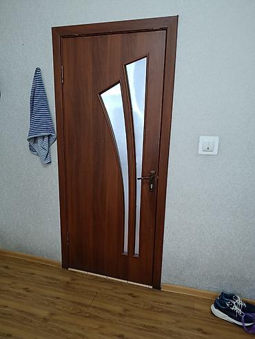 каленное стекло: Межкомнатная дверь, Б/у, Со стеклом, Одностворчатая, Распашная, цвет - Коричневый — 1
