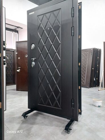 Giriş qapıları: Dəmir giriş qapıları – müasir dizayn və gücləndirilmiş təhlükəsizlik — 2