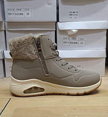 Čizme: Skechers cizme
Dostupne u cetri boje 
36-41 — 9